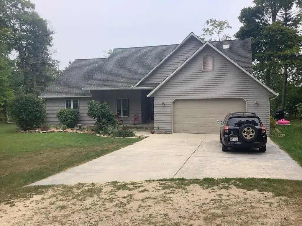 300 Hemlock Dr, Washington Island, WI 54246 - #1