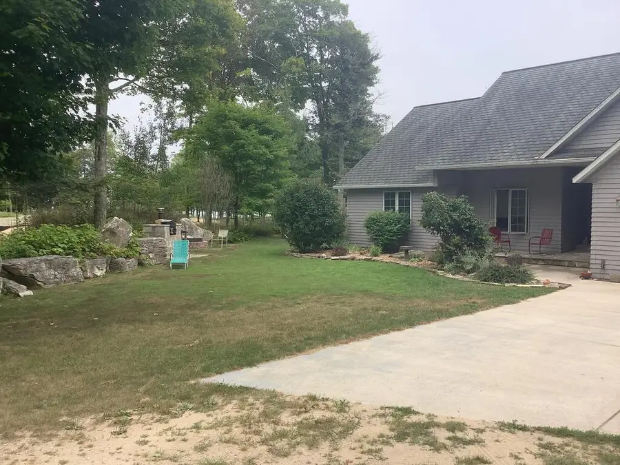 300 Hemlock Dr, Washington Island, WI 54246 - #3