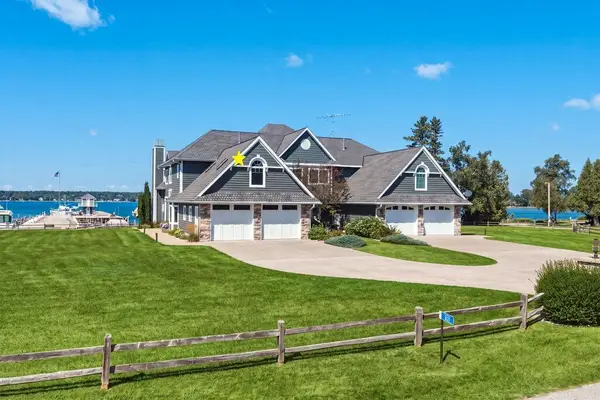 8121 Harbor Ln #201, Baileys Harbor, WI 54202