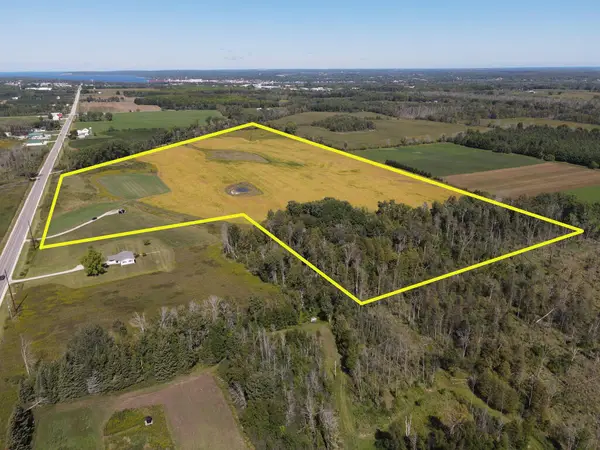 2456 County Rd S, Sturgeon Bay, WI 54235