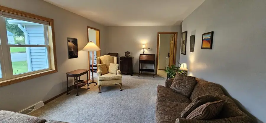 941 N 7th Pl, Sturgeon Bay, WI 54235 - #3