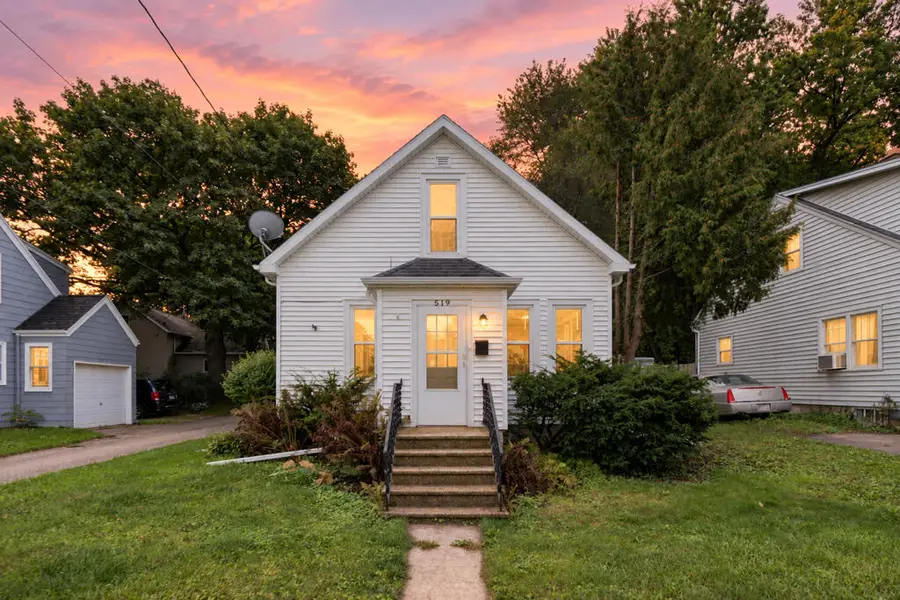 519 Maple St, Sturgeon Bay, WI 54235 - #2