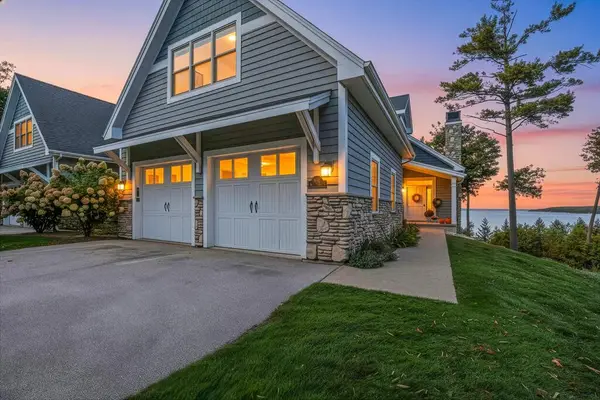 10687 Mariners Pointe Dr #1002, Sister Bay, WI 54234