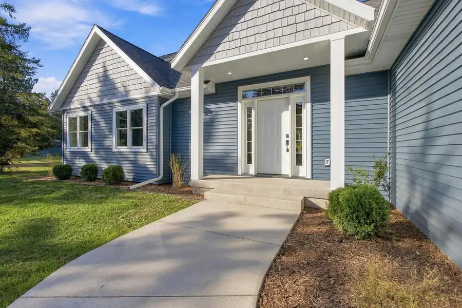 6409 W Duluth Pl, Sturgeon Bay, WI 54235 - #2