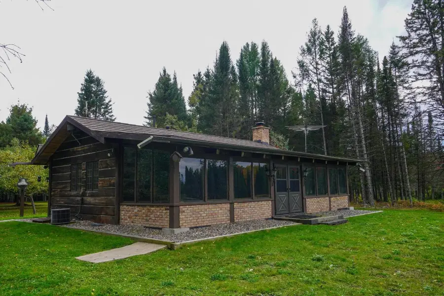 9115 Cardinal Ln, Argonne, WI 54511 - Image #2