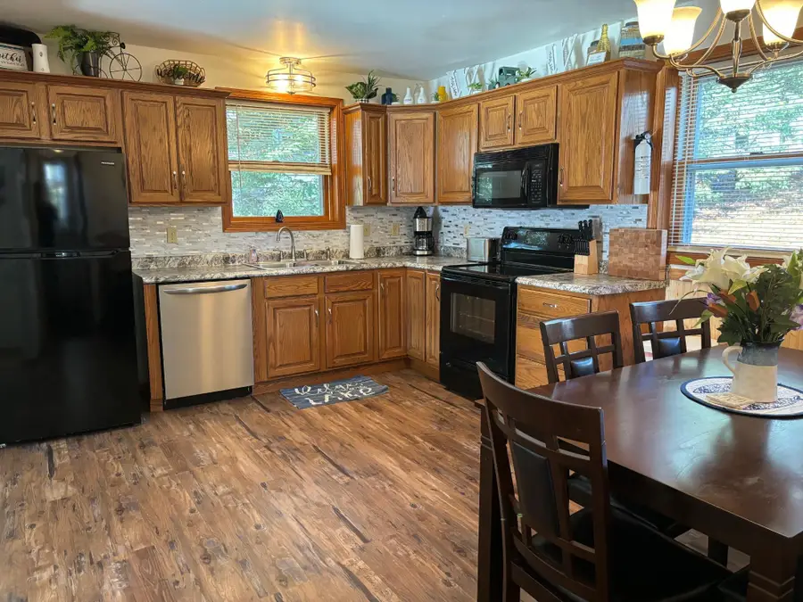13763 Lake Shore Ln, Mountain, WI 54149 - Image #3