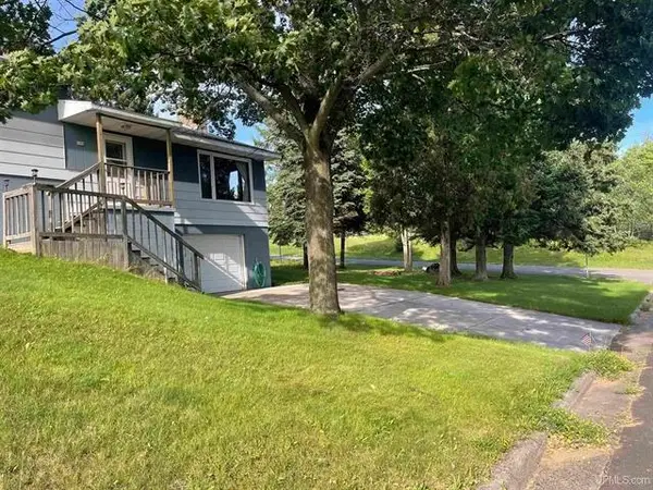 106 3rd St, Alpha, MI 49902