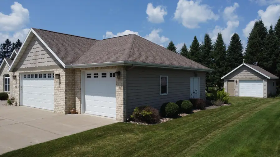 318 East Towne Dr, Antigo, WI 54409 - Image #2