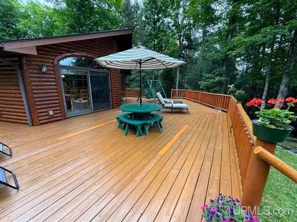 245 Kohon Rd, Crystal Falls, MI 49920