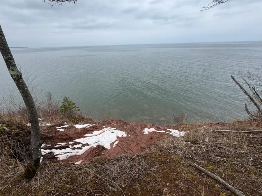 E 380 Lake Rd, Ironwood, MI 49938 - Image #3