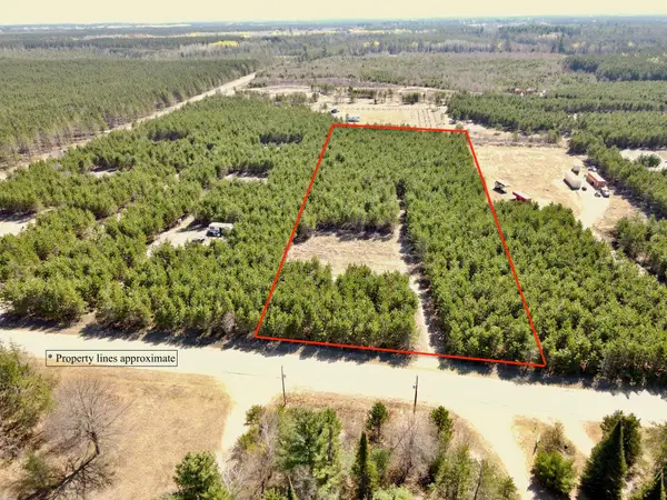 2476 Kelch Dr, Tomahawk, WI 54487