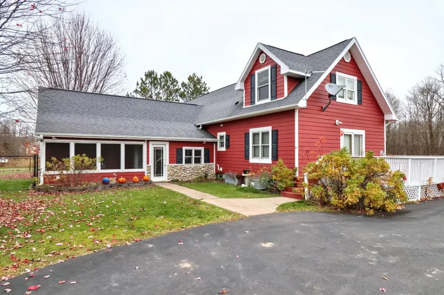 14469 River Rd N, Hurley, WI 54534 - Image #2