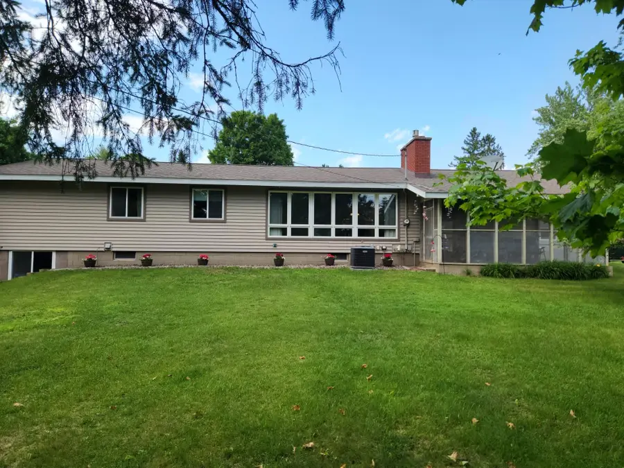 216 Phillips Ave W, Ladysmith, WI 58484 - Image #2