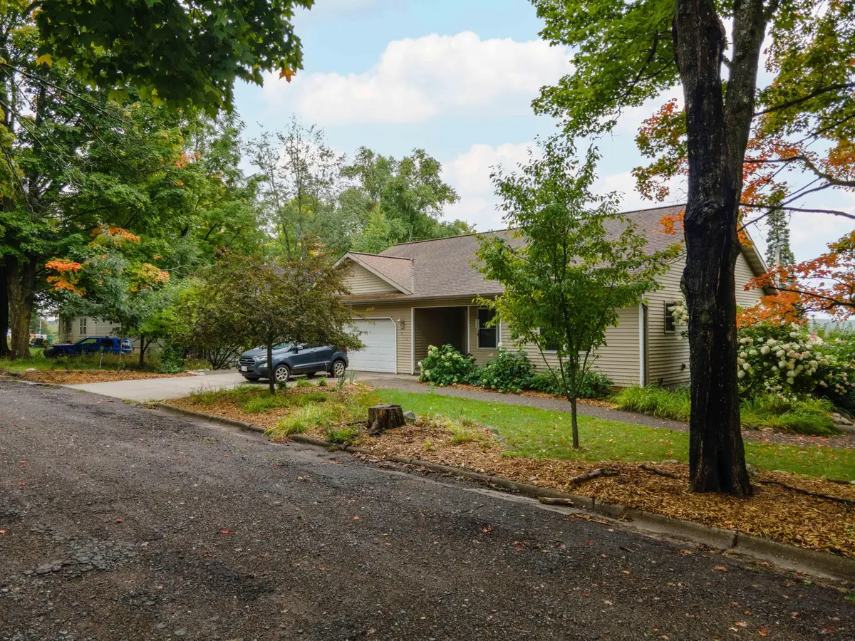 511 3rd St, Alpha, MI 49902 - Image #1