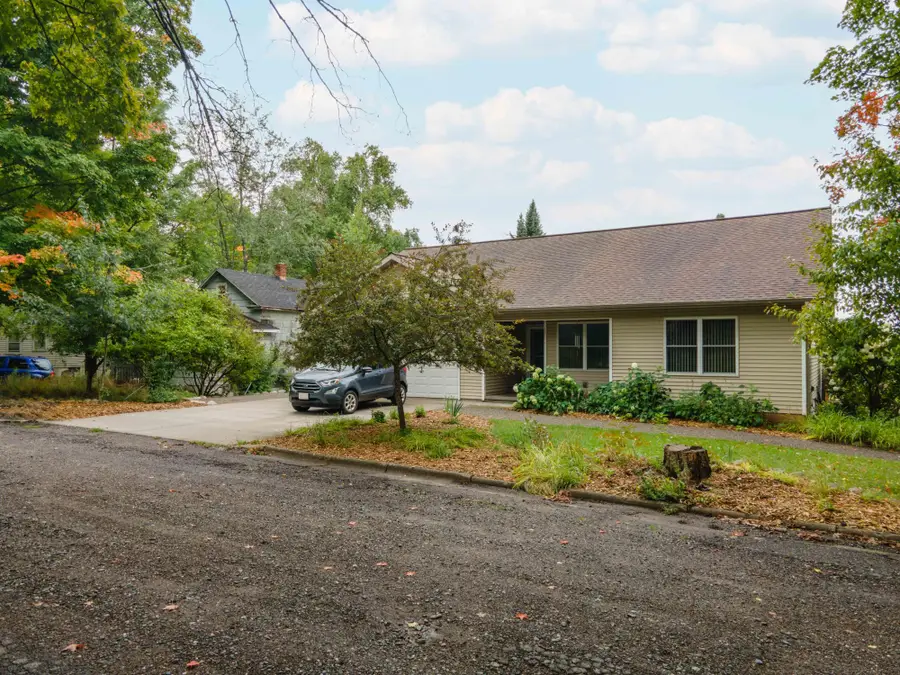 511 3rd St, Alpha, MI 49902 - Image #2