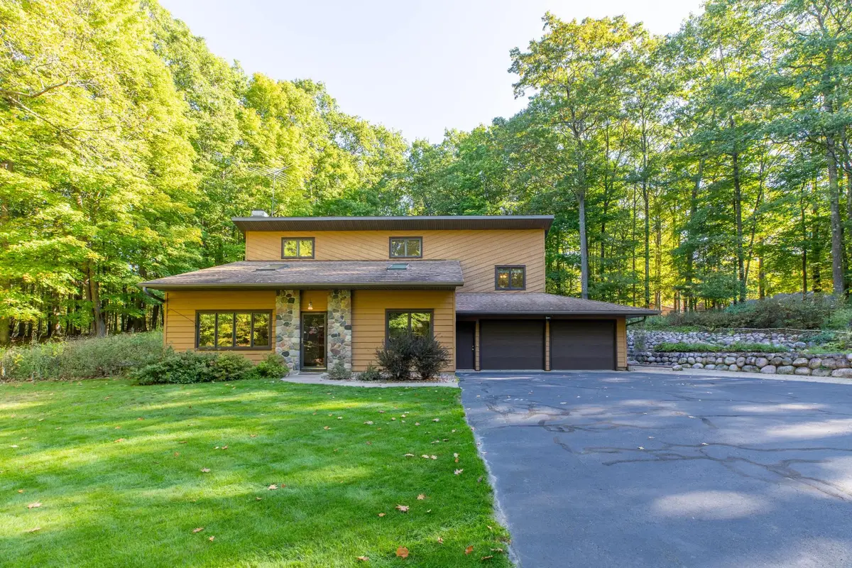 2898 Oak Ridge Cr, Rhinelander, WI 54501 - #1