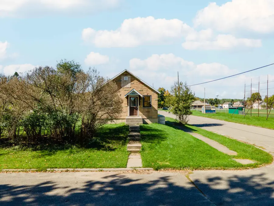 400 Brule Ave, Caspian, MI 49915 - #2