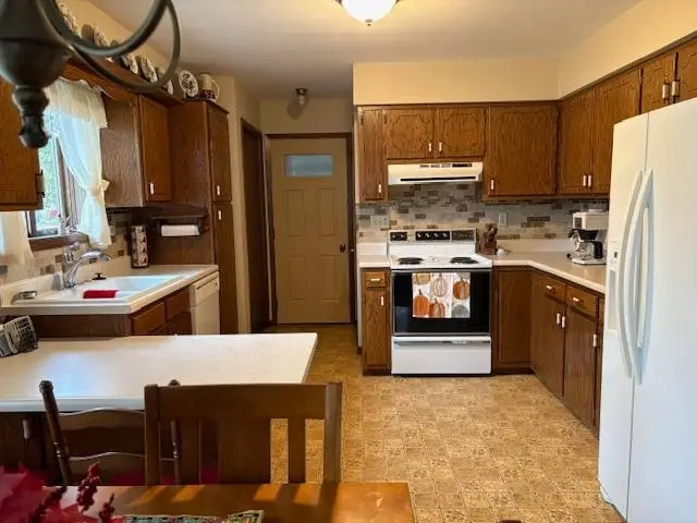 1628 10th Ave, Antigo, WI 54409 - Image #2