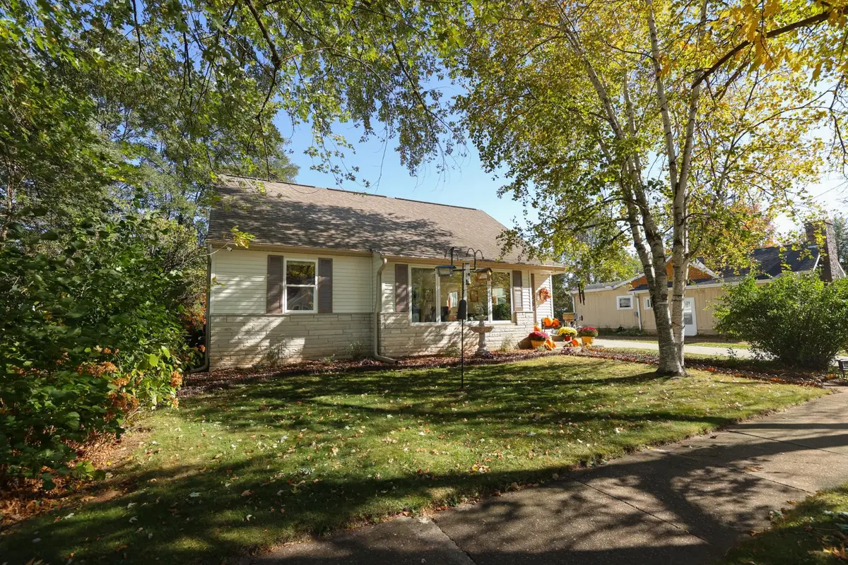 433 Deleglise St, Antigo, WI 54409 - Image #1
