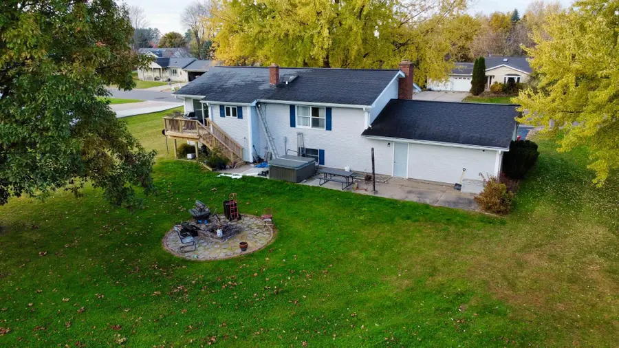 811 Sunset Dr, Antigo, WI 54409 - Image #2