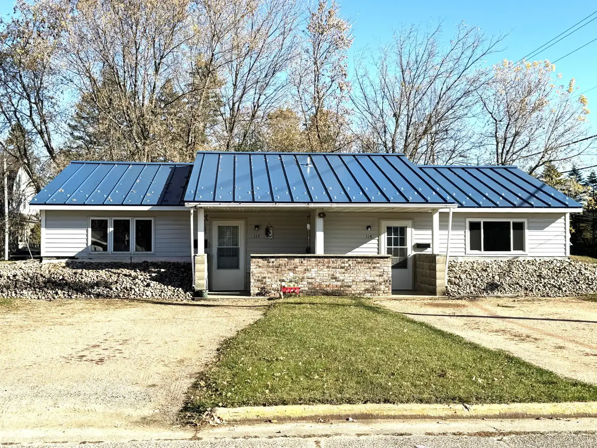 115 Dorr St, Antigo, WI 54409 - Image #1