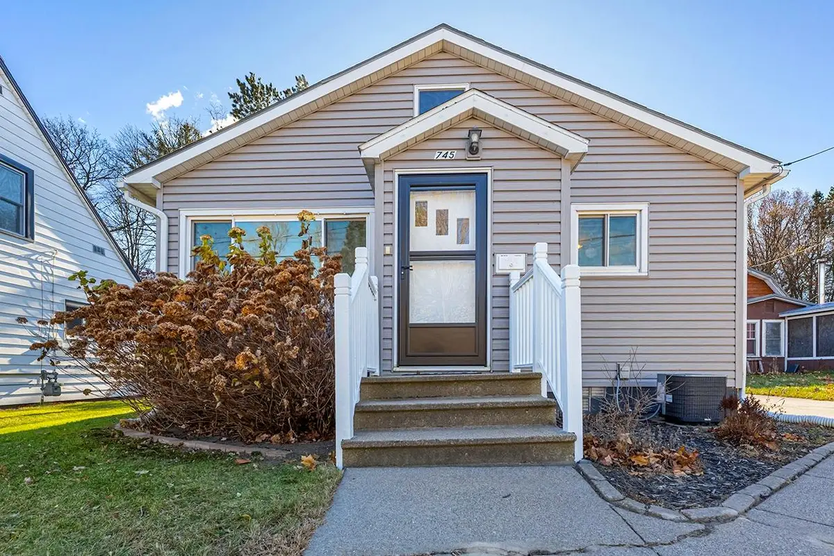 745 Balsam St, Rhinelander, WI 54501 - #1