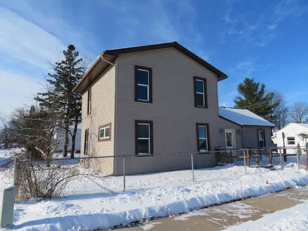 208 Cooper St S, Merrill, WI 54452