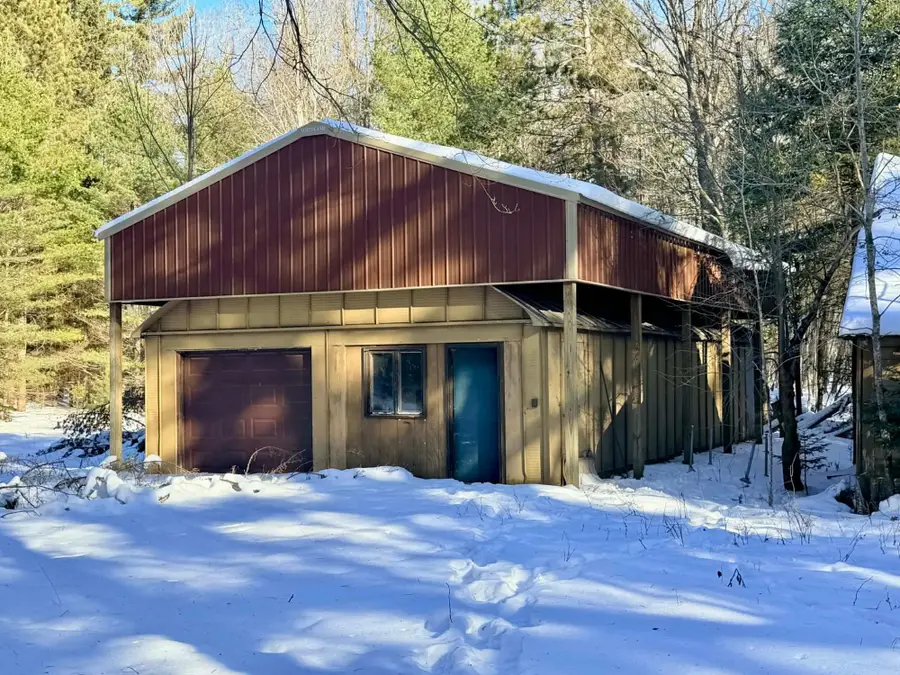 7186 Kelly Dr, Lake Tomahawk, WI 54539 - Image #2