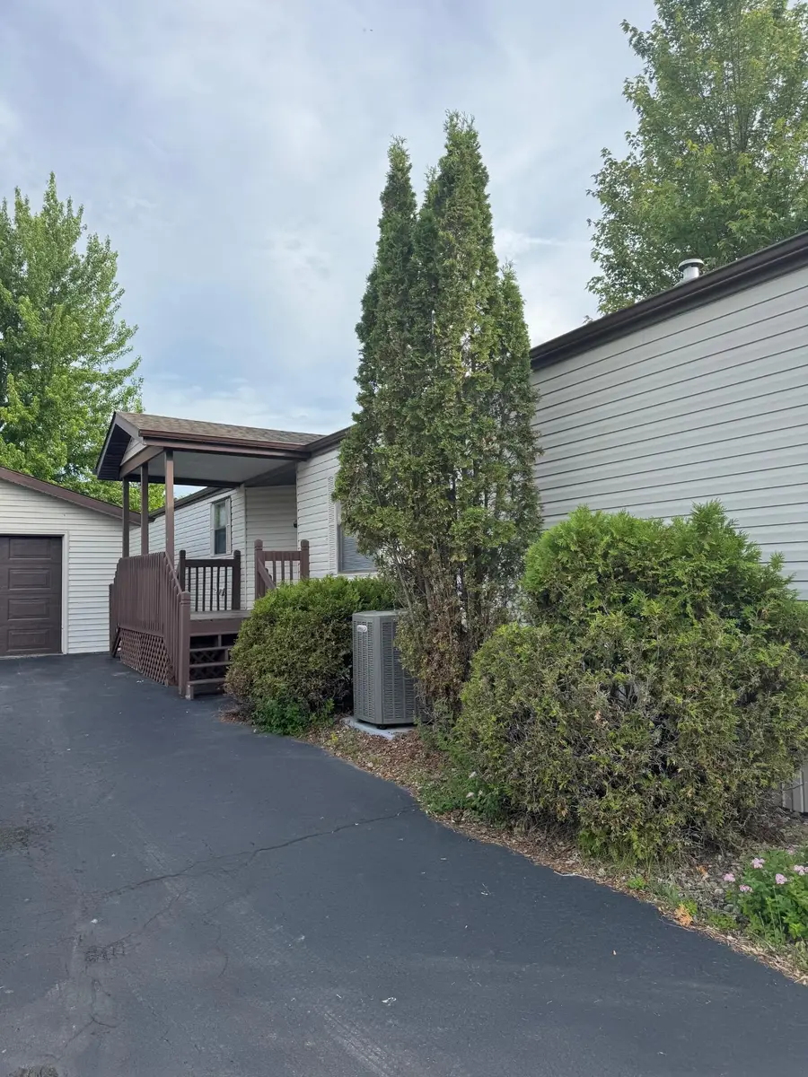 83 Edgewater Ct, Rhinelander, WI 54501 - Image #2