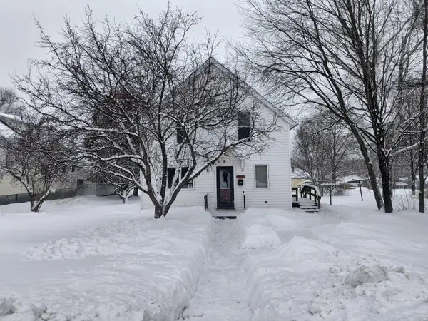 908 Erie Ave, Crystal Falls, MI 49920