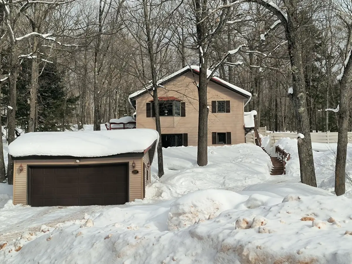 217 Indianhead Rd, Wakefield, MI 49968 - #1