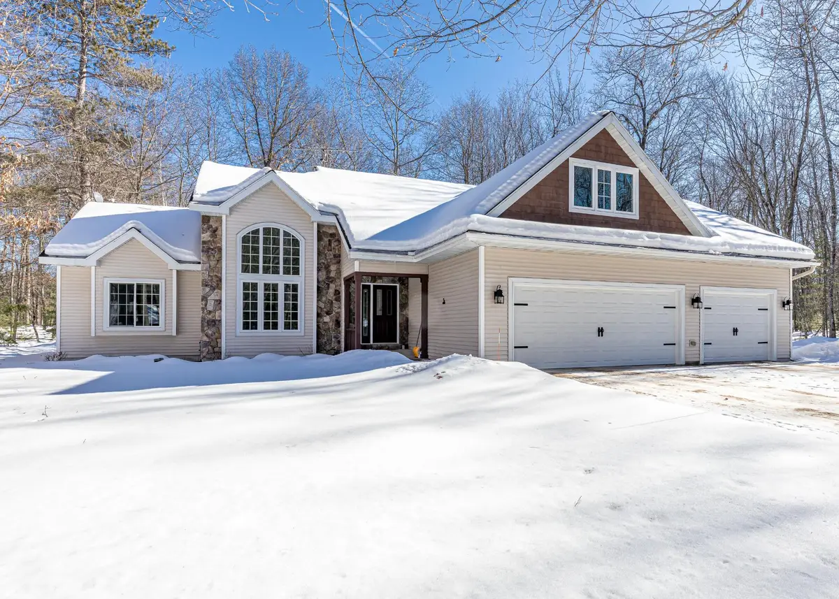 9974 Ridgewood Dr, Minocqua, WI 54548 - #1