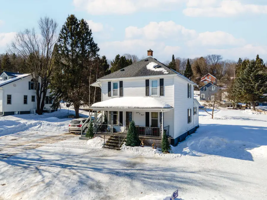 209 Railroad St W, Caspian, MI 49915 - #2