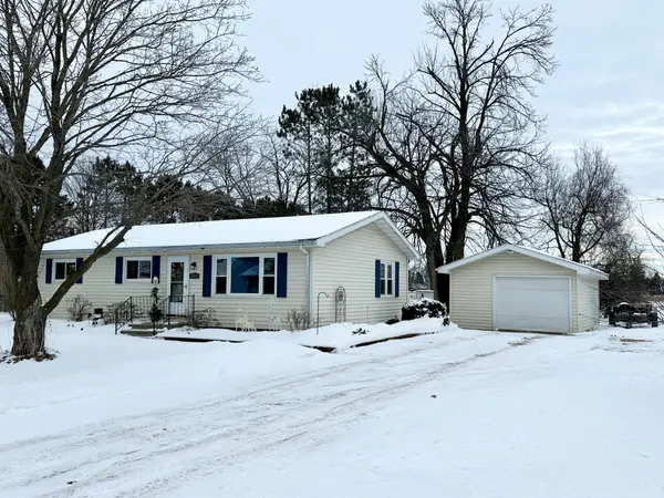 1727 N Superior St, Antigo, WI 54409