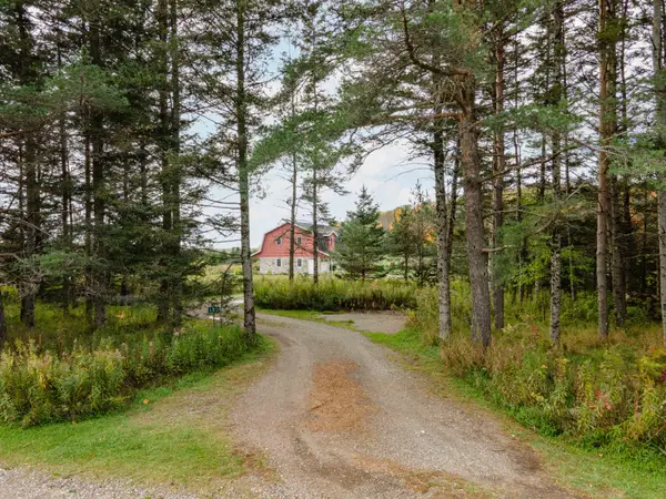 120 Maggie Ln W, Crystal Falls, MI 49920