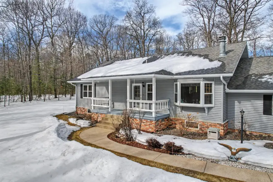 669 Springview Dr, Eagle River, WI 54521 - #3