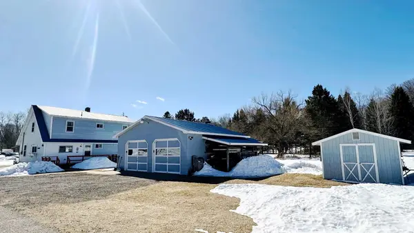 7916 4th St, Alvin, WI 54542