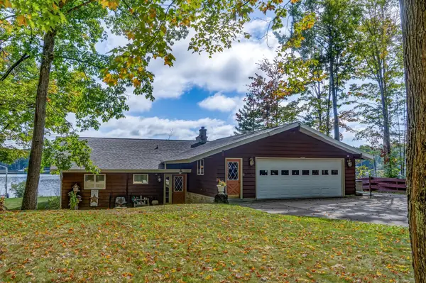 N9717 Crystal Lake Rd, Pickerel, WI 54465