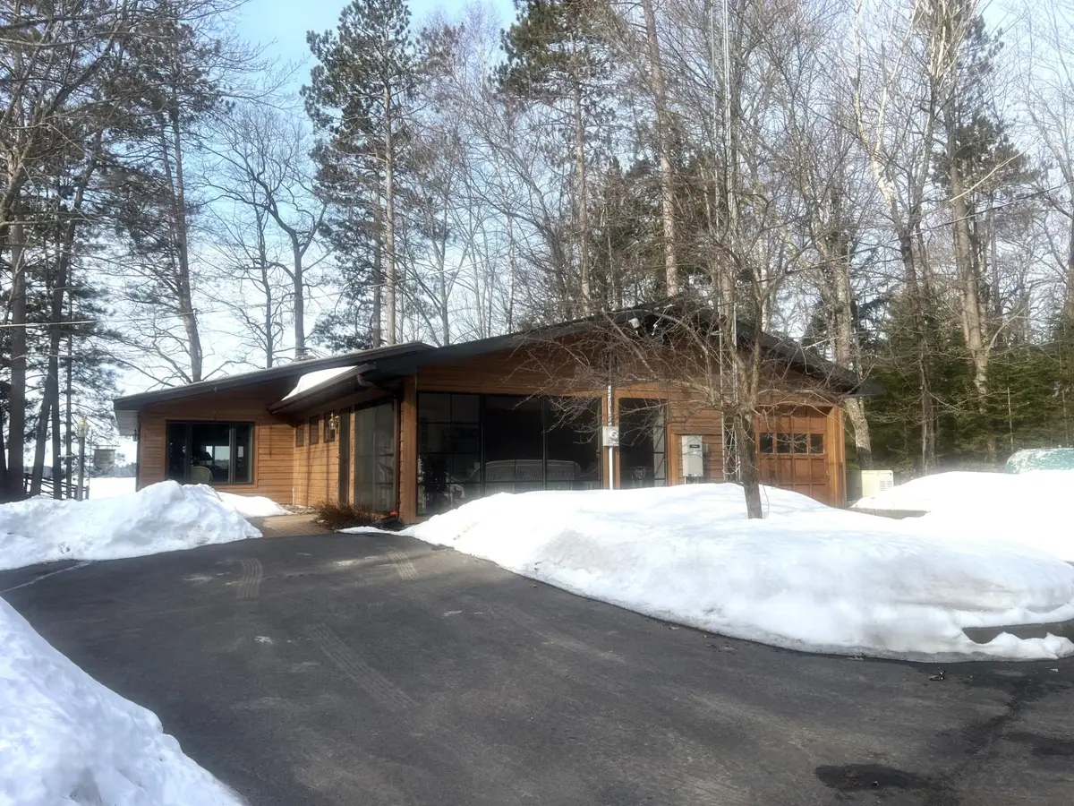 8089 Nicks Ln, Eagle River, WI 54521 - #1