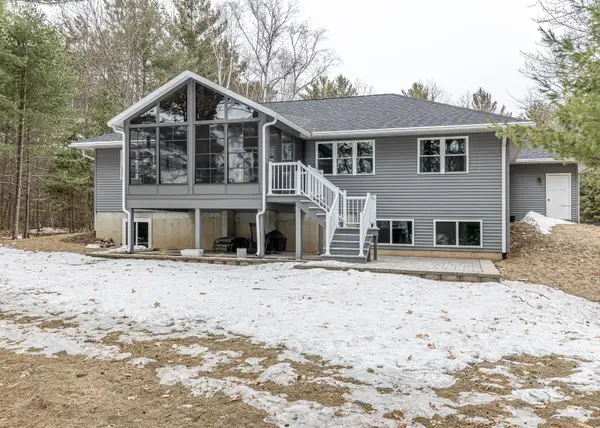 10228 Falcon Ridge Rd, Minocqua, WI 54548