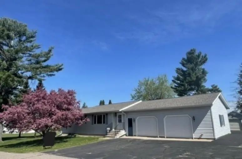 912 Duchac St, Antigo, WI 54409 - #1