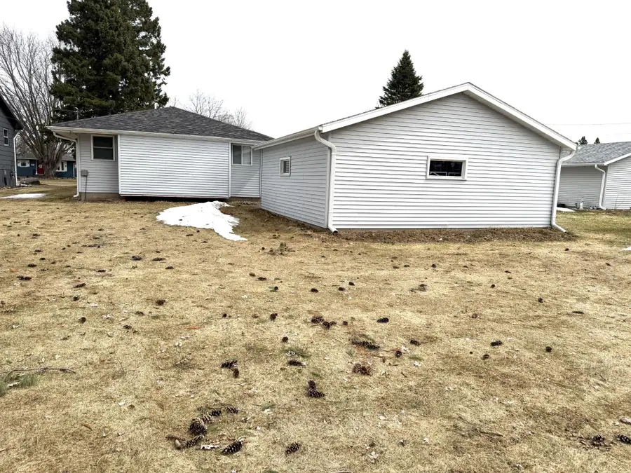 1810 Clermont St, Antigo, WI 54409 - #2