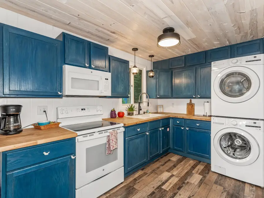 1378 Bluebird Ln, Eagle River, WI 54521 - #3