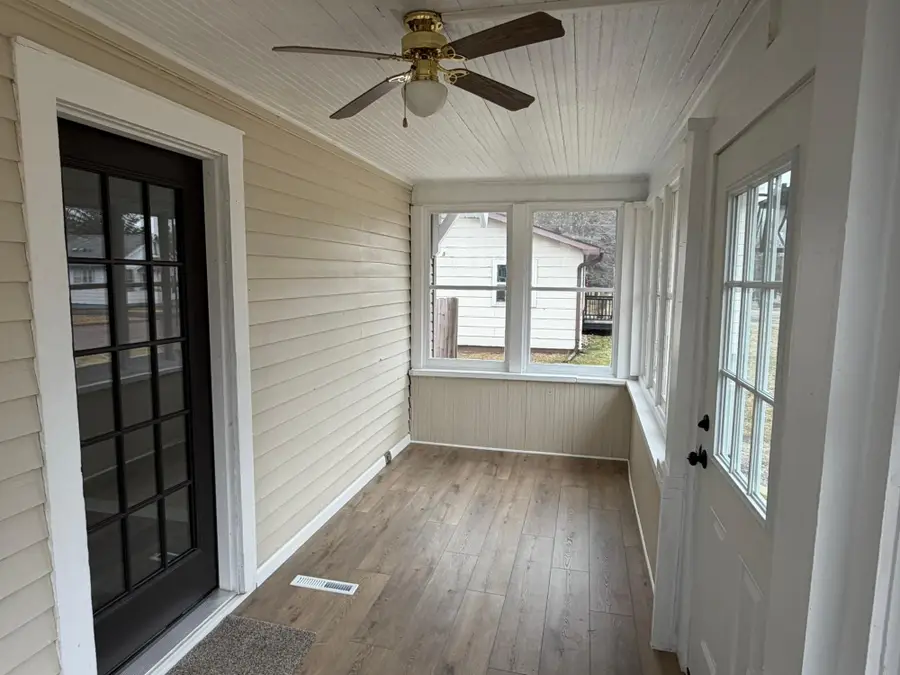 412 Case St, Kingsford, MI 49802 - #2