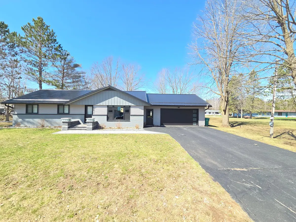 170 Victoria St, Phillips, WI 54555 - #1