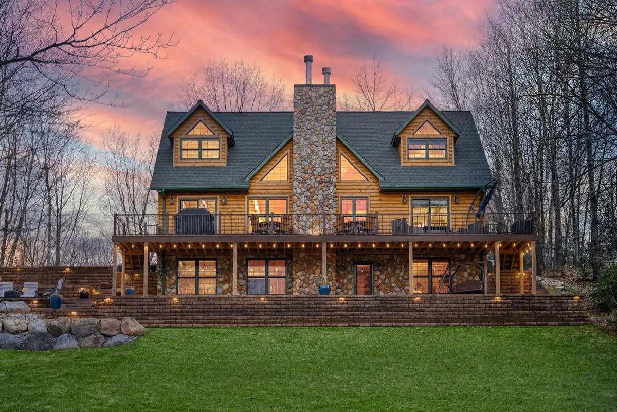 4755 Grand View Dr, Eagle River, WI 54521 - #1