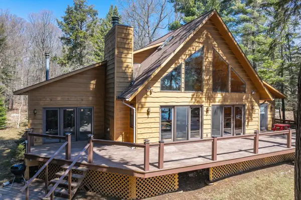 6844 Bengs Rd, Three Lakes, WI 54562