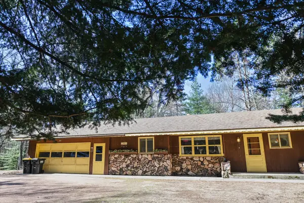 4171 Bay Rd N, Rhinelander, WI 54501