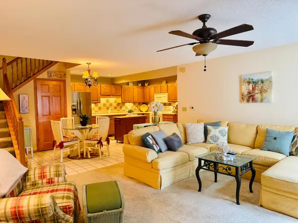 9887 Morgan Oaks Dr #1A, Minocqua, WI 54548