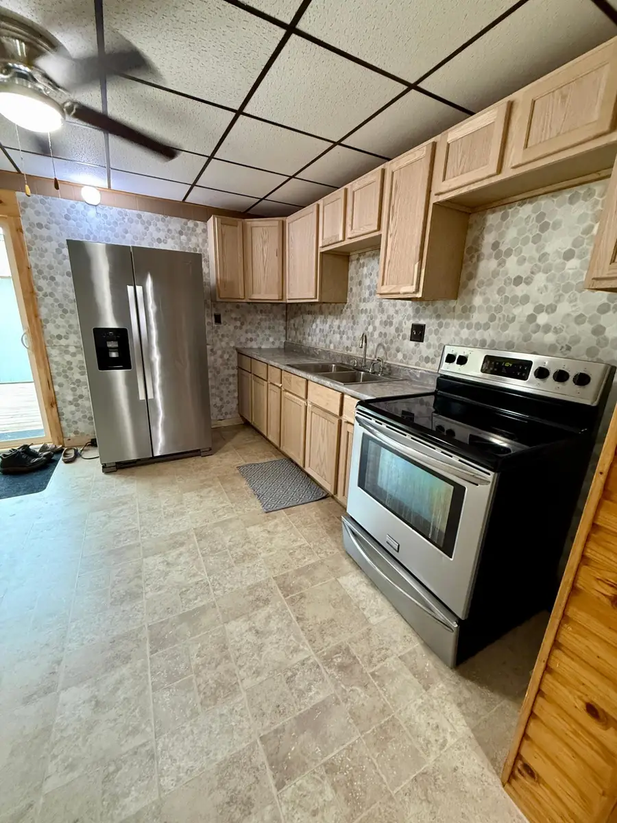 518 Flint Ave, Mattoon, WI 54450 - #2